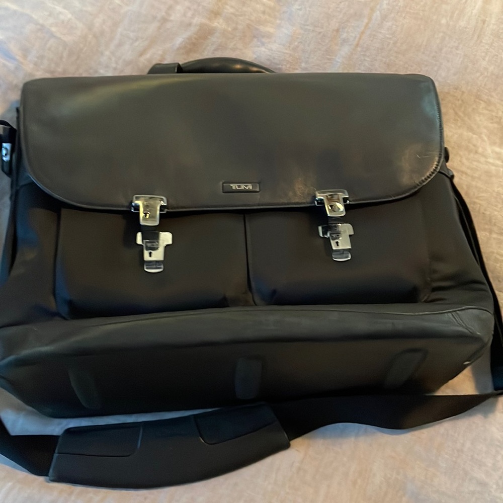 Tumi laptop briefcase